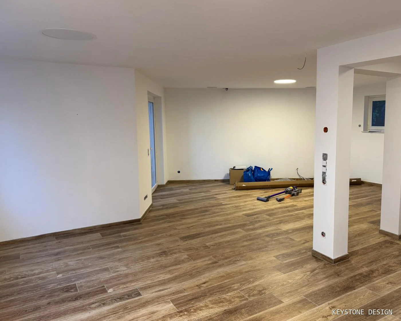 Offener Raum nach dem Umbau, ohne trennende Wand